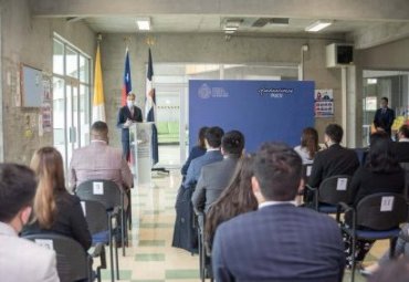 Derecho PUCV realiza ceremonia de graduación de Magíster en Derecho - Foto 2