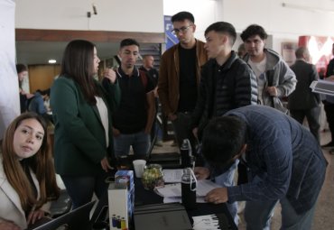 Estudiantes de Ingeniería conocen proyecciones laborales en 3° Feria Industrial