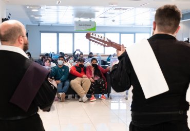 Iniciativa busca animar con música la atención médica en el Hospital Gustavo Fricke - Foto 3