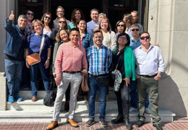 Alumni de distintas generaciones se reúnen en la nueva sede de la Escuela de Negocios PUCV - Foto 3