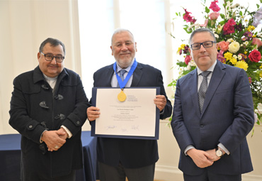 Luis Rodríguez es el nuevo Profesor Emérito de la PUCV