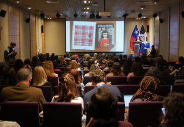 Simposio Internacional “Liderazgos para el Aprendizaje Profesional: Educadores y Profesionalismo en Tiempos Turbulentos"