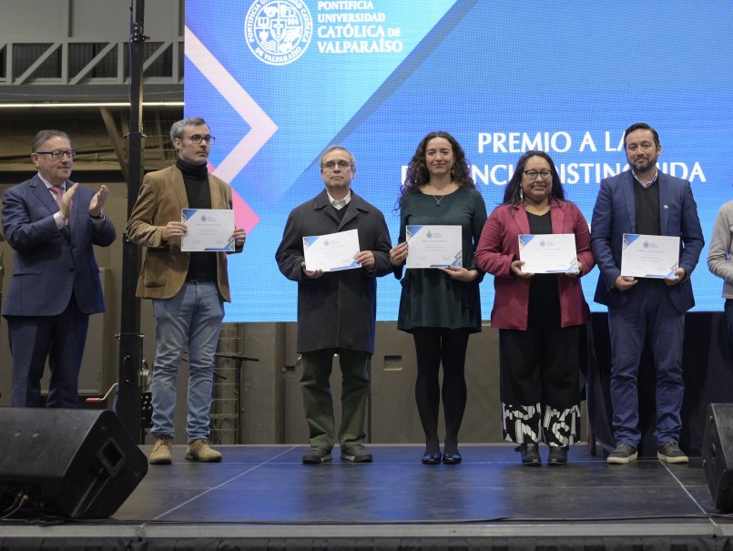 Ceremonia de premiación a profesoras y profesores PUCV