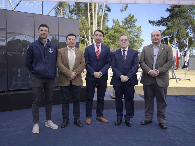 GALERÍA: Bendición de primera piedra de Campo Deportivo y Escuela de Educación Física PUCV