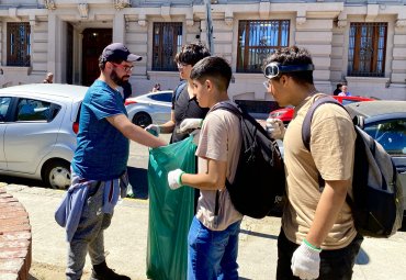 Valparaíso sin Basura reunió a más de 750 escolares en jornada de limpieza