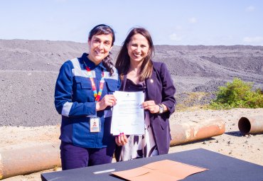 PUCV firma convenio con Codelco Ventanas para utilización de la escoria de cobre