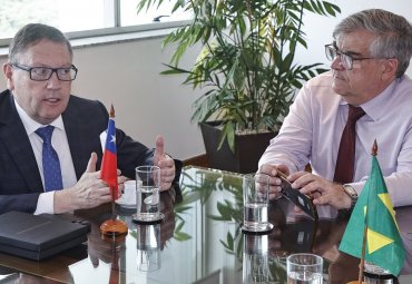 Firman convenio de cooperación con una de las mejores universidades de América Latina