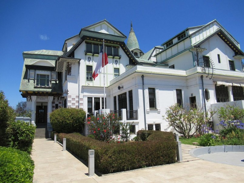 PUCV realizará lanzamiento de libro sobre colección del Museo Palacio Baburizza