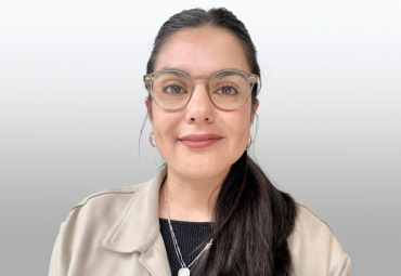 Carolina Fernández regresa a su alma mater como profesora de la Escuela de Ingeniería Química