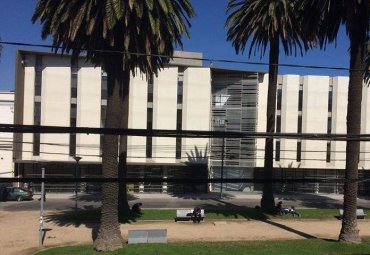 Instituto de Geografía da inicio al año académico con seminario "La línea en el agua"