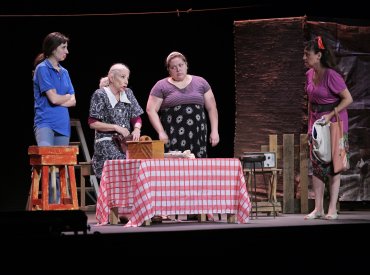 VIDEO: PUCV ofreció obra “Tres Marías y una Rosa” como cierre de actividades por el Mes de la Mujer