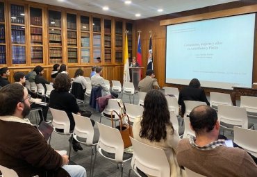 Pensar la democracia desde sus orígenes: Universidad lidera encuentro internacional de estudios griegos