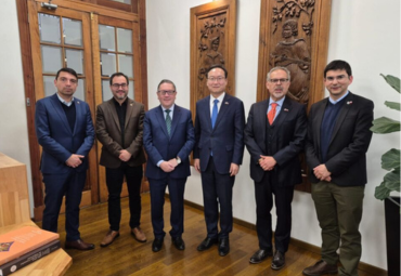 Embajador de Corea del Sur visitó la PUCV y fortaleció vínculos de cooperación internacional