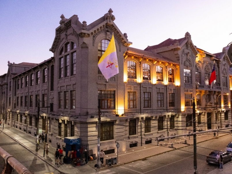 Charla abordará el patrimonio religioso de la PUCV