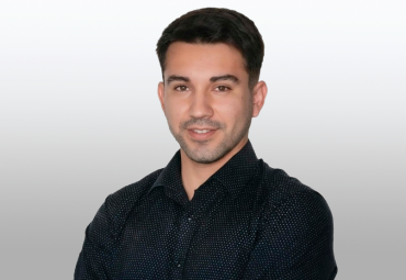 Alumni Janmanuel Jaramillo gana concurso de tesis CRUV