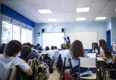 Universidad fortalece la educación científica en escuelas de las regiones de Coquimbo y Valparaíso
