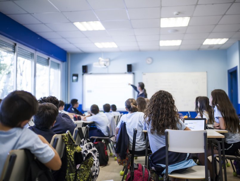 Universidad fortalece la educación científica en escuelas de las regiones de Coquimbo y Valparaíso