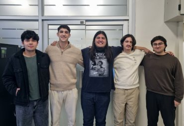 Estudiantes llegan a la final de certamen con innovadora solución para frenar la pérdida de agua potable