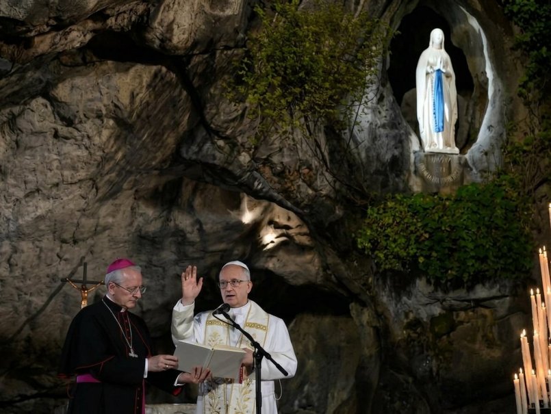 Papa León hizo un llamado a la paz en Lourdes