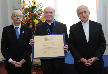 PUCV realiza investidura como Doctor Scientiae et Honoris Causa a Cardenal Gianfranco Ravasi