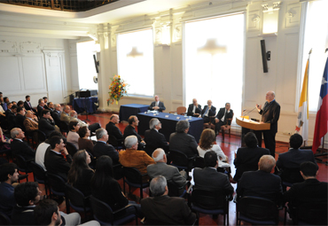 PUCV realiza investidura como Doctor Scientiae et Honoris Causa a Cardenal Gianfranco Ravasi