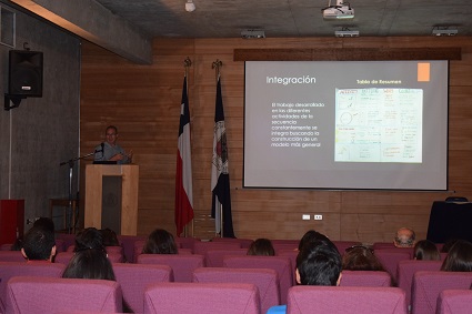 Magíster en Didáctica de las Ciencias dicta curso de Ciencias de la Tierra