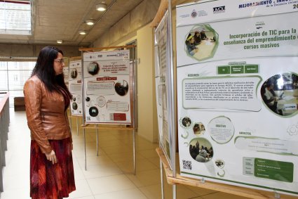 Seminario en Docencia Universitaria buscó renovar las prácticas docentes en primeros años del área de Ingeniería y Ciencias