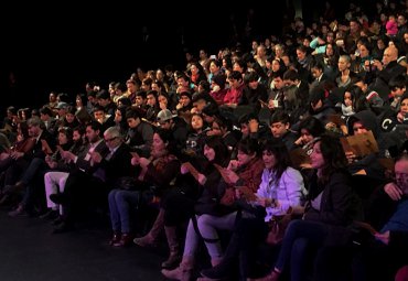 Niños de agrupaciones corales rinden homenaje a Violeta Parra en el Parque Cultural de Valparaíso