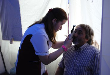 Católica de Valparaíso presente en Feria del Adulto Mayor organizada por Senama