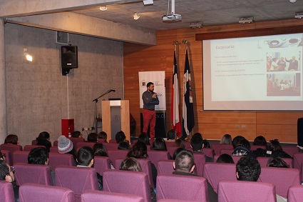 Escuela de Tecnología Médica realiza curso de Optometría