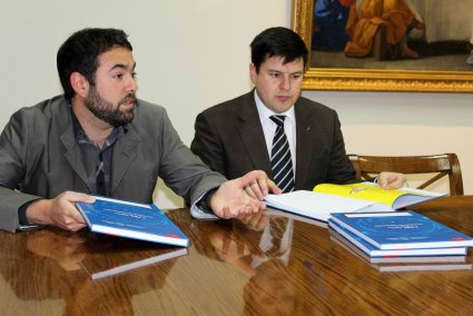 Presentan cuaderno de laboratorio para investigadores en la Facultad de Ingeniería de la PUCV