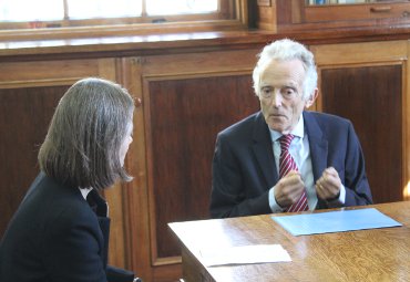 Dr. Peter Burke inauguró Simposio de Didáctica de las Ciencias Sociales: "En cierto grado, todos somos mestizos"