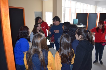 Ganadores Explora visitan Facultad de Ciencias