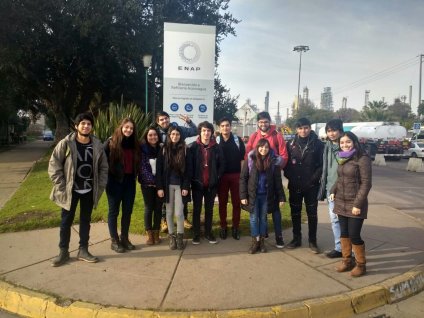 Estudiantes PACE realizan pasantías educativas en las empresas ENAP y Deloitte