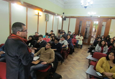 Instituto de Historia realizó jornada de capacitación del VI Encuentro Interescolar “Debatiendo Historia” Share this post