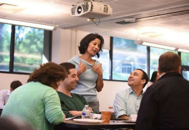 Estudiantes y graduados del MBA PUCV realizan Pasantía Académica Internacional en Dominican University de Chicago