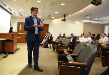 Estudiantes y graduados del MBA PUCV realizan Pasantía Académica Internacional en Dominican University de Chicago