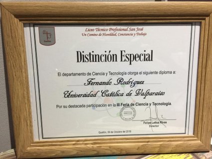 Doctor Fernando Rodríguez participa en Feria de Ciencia y Tecnología en Chiloé.