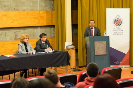 Seminario de Derecho Procesal Penal se realiza en la PUCV