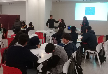 Estudiantes de la región de Valparaíso participaron en taller de Financiamiento colectivo