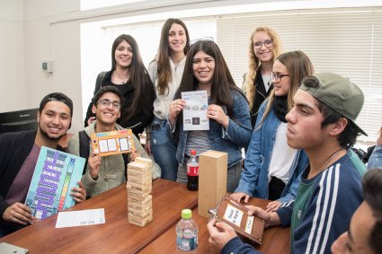 Escuela de Comercio PUCV recibió la visita del Phd. Edgard Cornacchione