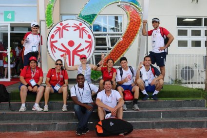 Estudiante de EFI PUCV participa en Mundial de Tenis unificado