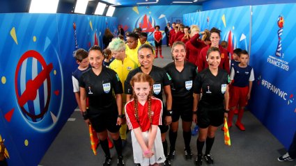 Ex Alumna de EFI PUCV arbitra en Mundial Femenino en Francia