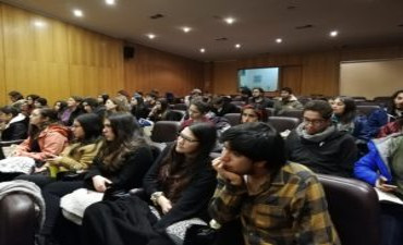 Construcción de pareja en la era digital es analizada por estudiantes del Diplomado en Psicología Clínica