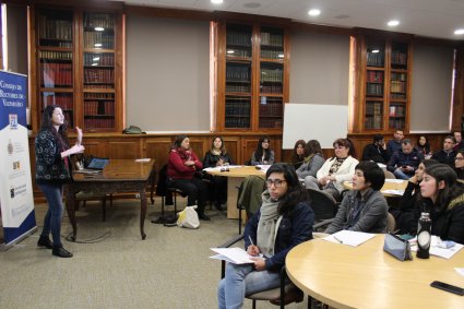 Comisión de Inclusión del CRUV y UMDU realizan taller en la PUCV sobre trastorno del espectro autista