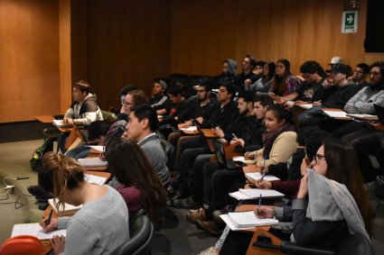 Investigador Andrés Silva realizó charla a estudiantes de la asignatura Desarrollo Rural