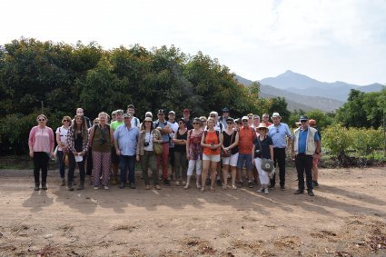 Cooperativa francesa de agricultores y ganaderos visitan la Estación Experimental