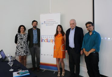 Escuela de Psicología y CEAL realizan conversatorio sobre desigualdad social