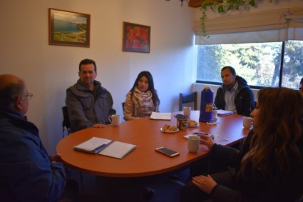 Especialista guatemalteco en agricultura orgánica, Leonel Navas, visita la Escuela de Agronomía y Estación Experimental La Palma