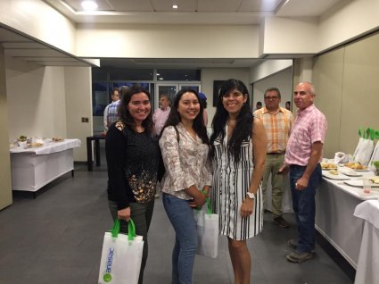 Con éxito se realiza seminario "Nuevo producto biológico para el control de pudriciones en vides"